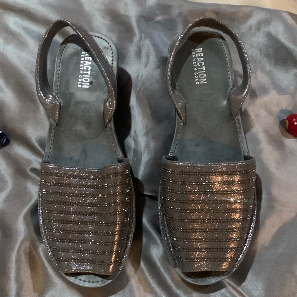 Kenneth Cole sandals